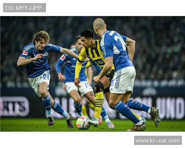 沙尔克04客场告捷，科隆无力回天：激动人心的德甲赛季盛宴！