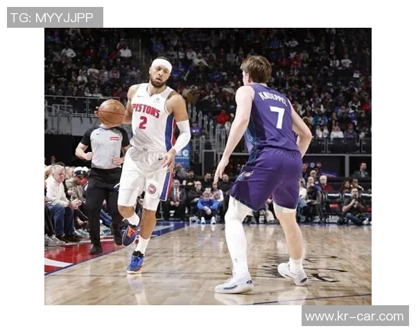 黄蜂球迷热情燃爆，三巨头称霸赛场，横扫活塞勇创大胜