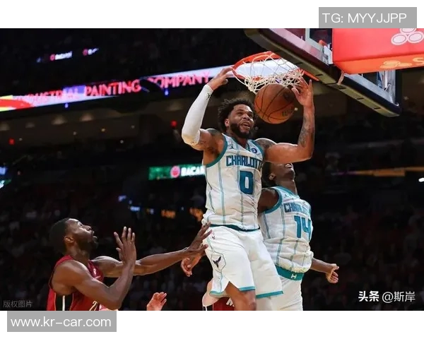 黄蜂队球星因伤缺席季后赛首场比赛,球队未来之路充满挑战 黄蜂队球星因伤缺席季后赛首场比赛,球队未来之路充满挑战